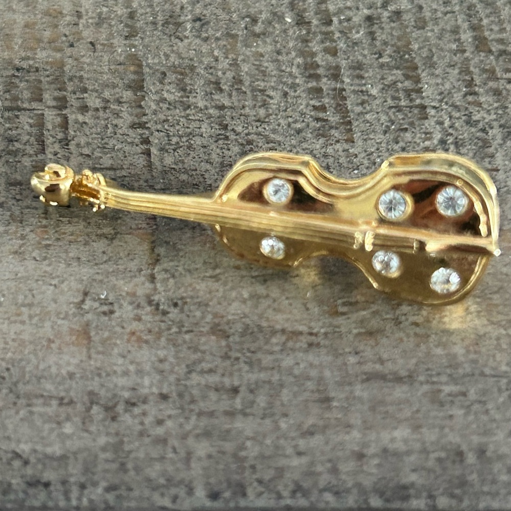 Gold Violin Pendant Pin Brooch Rhinestone Accents Fashion jewelry Accessory